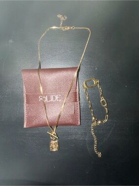 SLIDE Gold Tone Pendant Necklace with Chain & Matching Bracelet